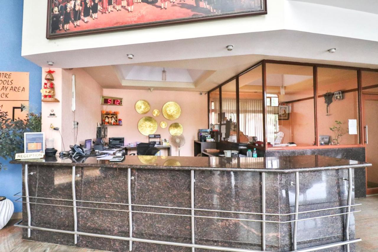 Palette - Holiday Palms Hotel Bangalore Exterior photo